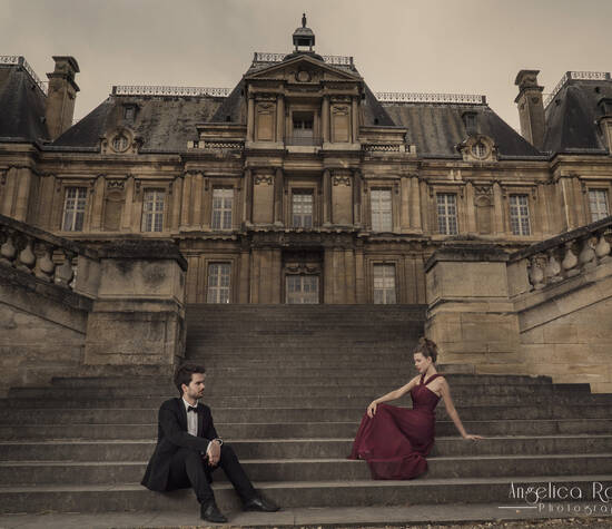 Pre-wedding/engagement photo in France by Angelica Roberts Photography.
